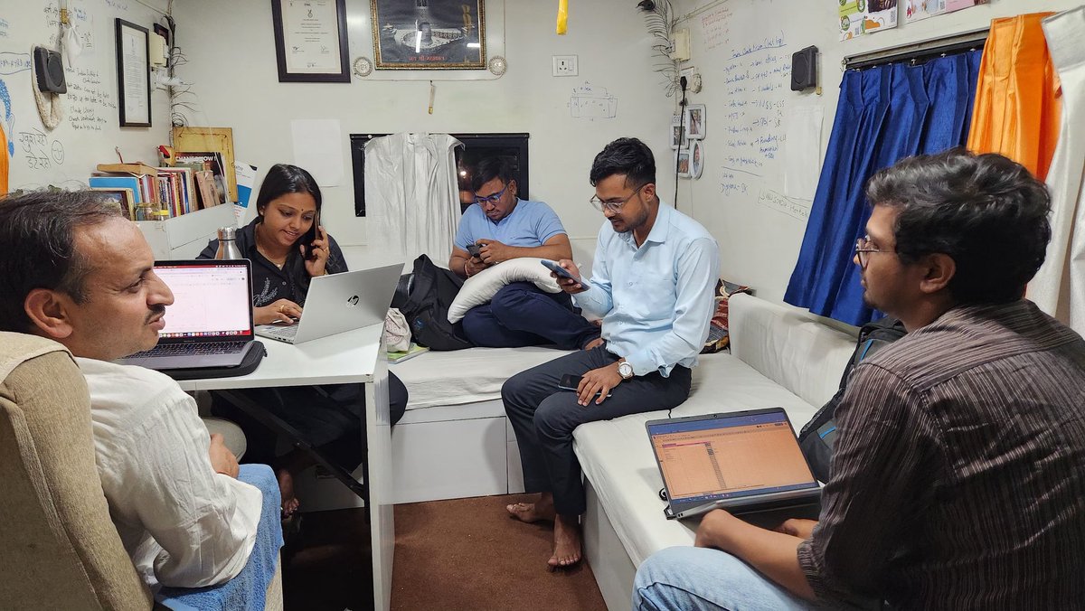 DrChetanSolanki's tweet image. My bus has become the office for the team working on the Indore Climate Mission, as we plan for the #WAHEVENT on 22nd February.

It’s going to be a day of impactful discussions and progress on the #IndoreClimateMission, climate change, and making Indore a greener city.