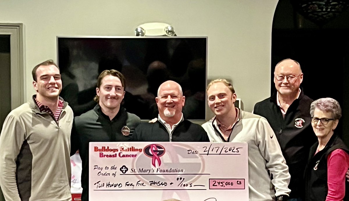 Another banner year!!! 2024 donation of $245,000‼️‼️Brings total to date OVER $2.5 MILLION‼️

So blessed to be able to serve others &amp; help fight breast cancer! 
🐶🎗️💖
Pictured: Jay &amp; Teresa Abbott, BBBC founders
Gunner Stockton, Cash Jones, Austin Chambers — UGA Football
