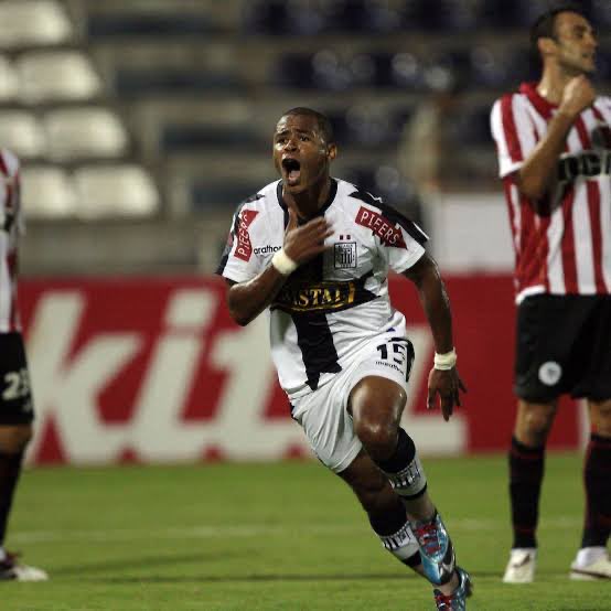 Y BAILA LENTO FLOR MORADA

QUE ME RECUERDAS A MI AMADA