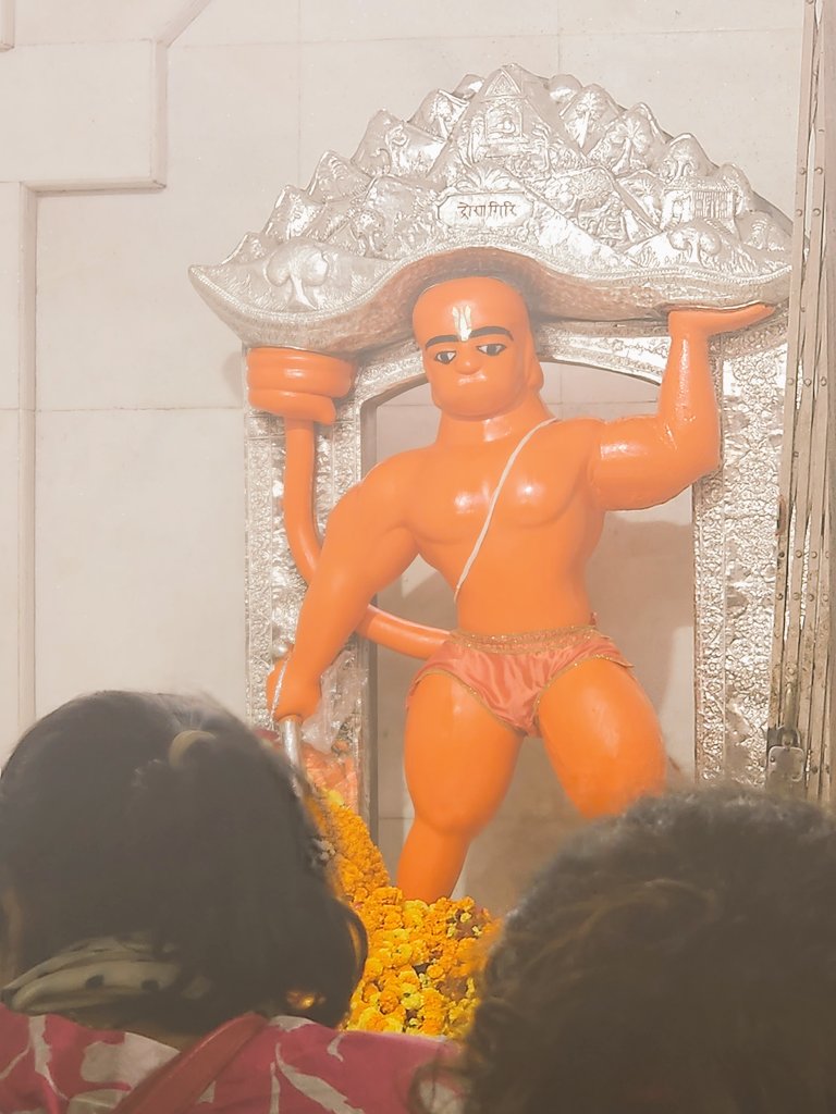 pp_sidd's tweet photo. Jai Hanuman ji 🙏🙏 https://t.co/UGYZhZ4IXq
