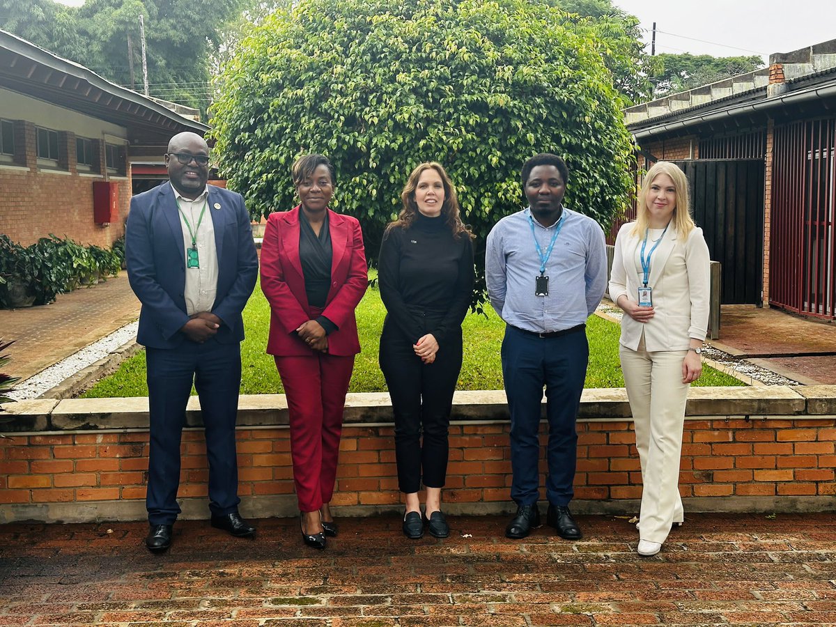 Saana Halinen (@saanahalinen) on Twitter photo Great to meet Satakunta Uni of Applied Sciences & Cavendish Uni staff on their joint programme to improve under-5 child health in ๐ฟ๐ฒ through nurse training and curriculum development ๐ฉบ๐๐ถ๐ป๐ถ๐พ
Thanks also for the goodies from ๐ซ๐ฎ - especially the koulunรคkki much appreciated ๐คฃ Great to meet Satakunta Uni of Applied Sciences & Cavendish Uni staff on their joint programme to improve under-5 child health in ๐ฟ๐ฒ through nurse training and curriculum development ๐ฉบ๐๐ถ๐ป๐ถ๐พ
Thanks also for the goodies from ๐ซ๐ฎ - especially the koulunรคkki much appreciated ๐คฃ