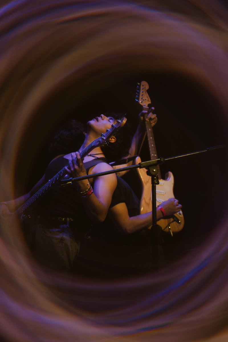 Hoy <a href="/aesquinca/">Antonio Esquinca</a> en el #alfaestreno dio presentación de su nueva rola de <a href="/strawberrypommx/">Strawberry Pom</a> llamada “JUVENOIA” en la estación de radio <a href="/alfa913fm/">Alfa 91.3 FM</a> 💟🎶