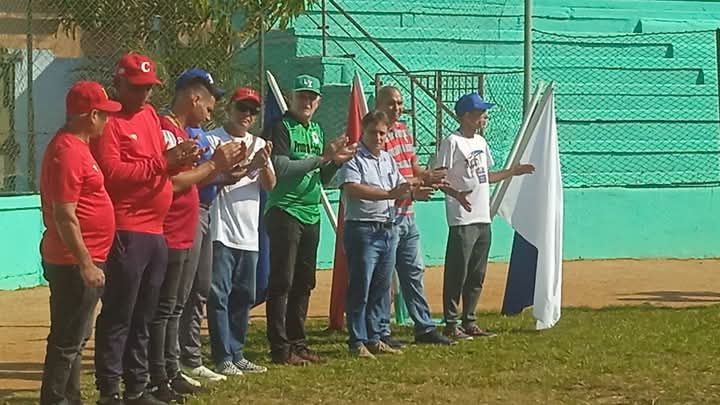 Participamos en la inauguración de la edición 22 del Torneo Nacional de Softbol de la #Prensa. Sede: Estadio "Palmar de Junco", #Matanzas