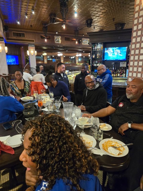 Thanks to the <a href="/TSUedu/">Tennessee State University</a> Detroit Alumni Chapter for the hospitality last night. Coach <a href="/blkhky/">Duante' Abercrombie</a> and <a href="/nguerriero/">Nick Guerriero</a> had a blast talking hockey and the importance it will have not only at TSU but across all HBCUs.