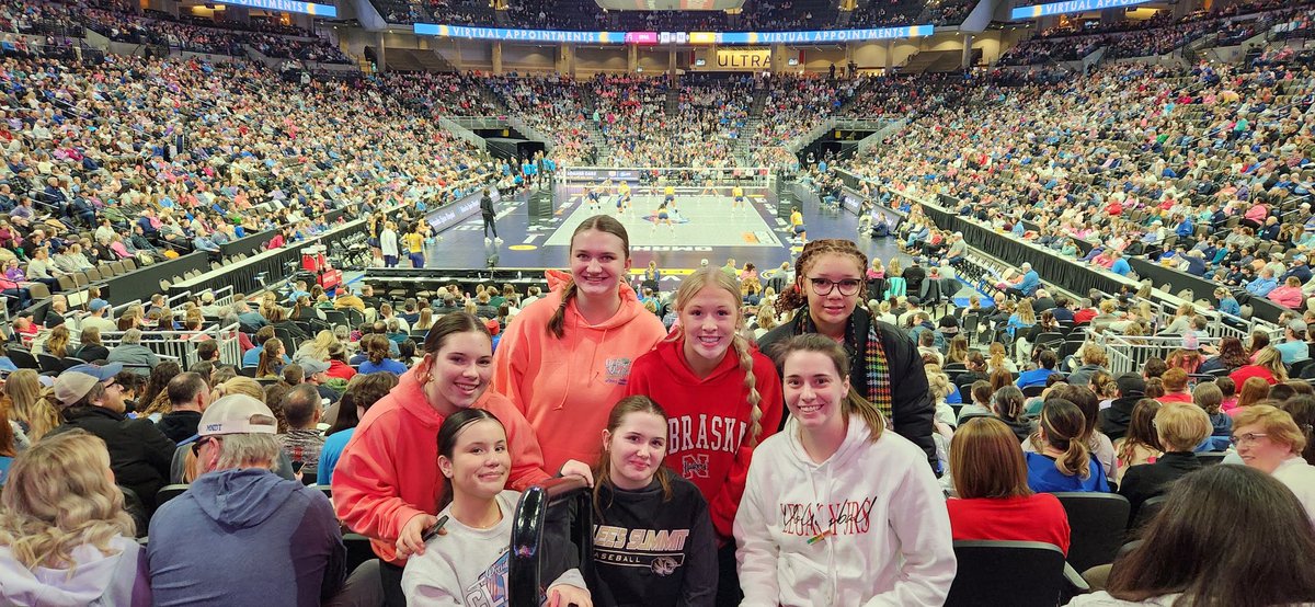 Legacy_Jrs's tweet photo. Great weekend in Omaha for our club!  
❤️🏐🖤
#playforher https://t.co/G60JgJZh7o