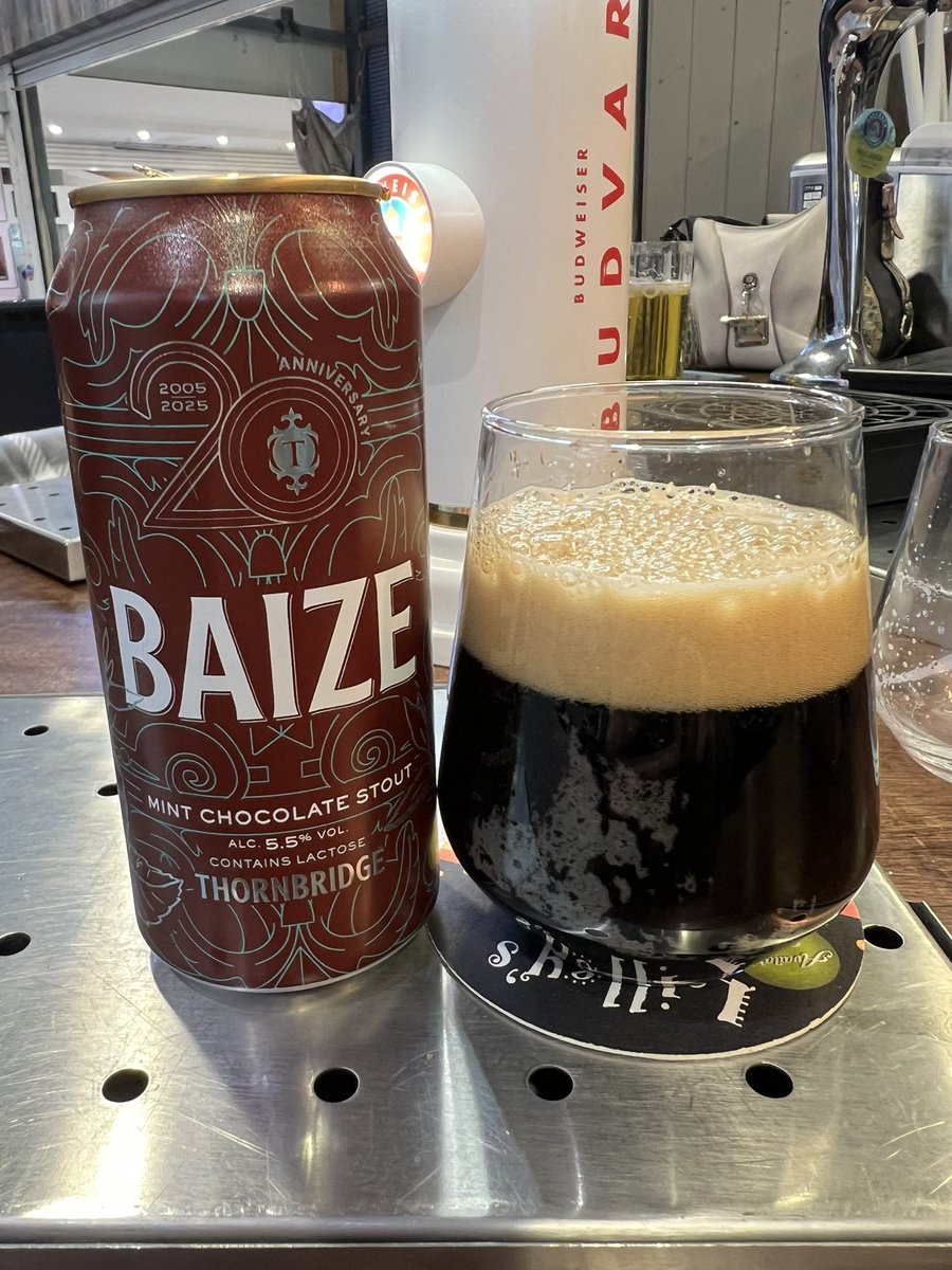 BadgerKub's tweet image. #24Tuesday #beer 
Raspberry #sour 
Mint Choc #stout 
Both quite nice!