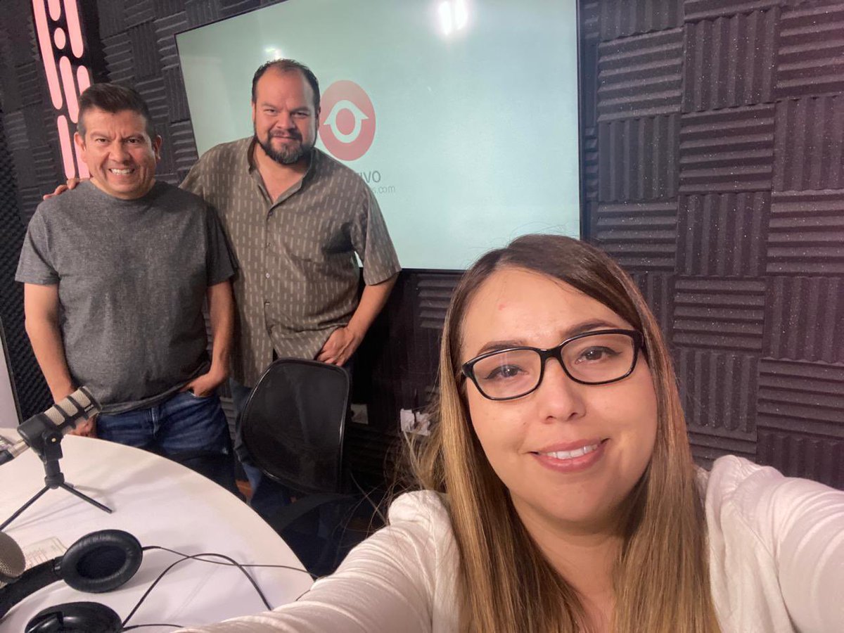 Listos <a href="/jorgebrecho/">Jorge Torres “El brecho”</a> <a href="/erandhiAR/">Erandhi Arvizu</a> <a href="/lharanda/">Luis Hernández A.</a> <a href="/BenjaminMijares/">Benjamín Mijares</a> 
para entrar al aire a la 1 por el 90.3 FM y en TV Canal 10 de Econocable (Matamoros, Madero, San Pedro, Acuña, Piedras Negras, Sabinas) y Canal 8. A partir de las 2 por 98.3, 105.1 y 106.7 y también en Saltillo 99.3 FM.