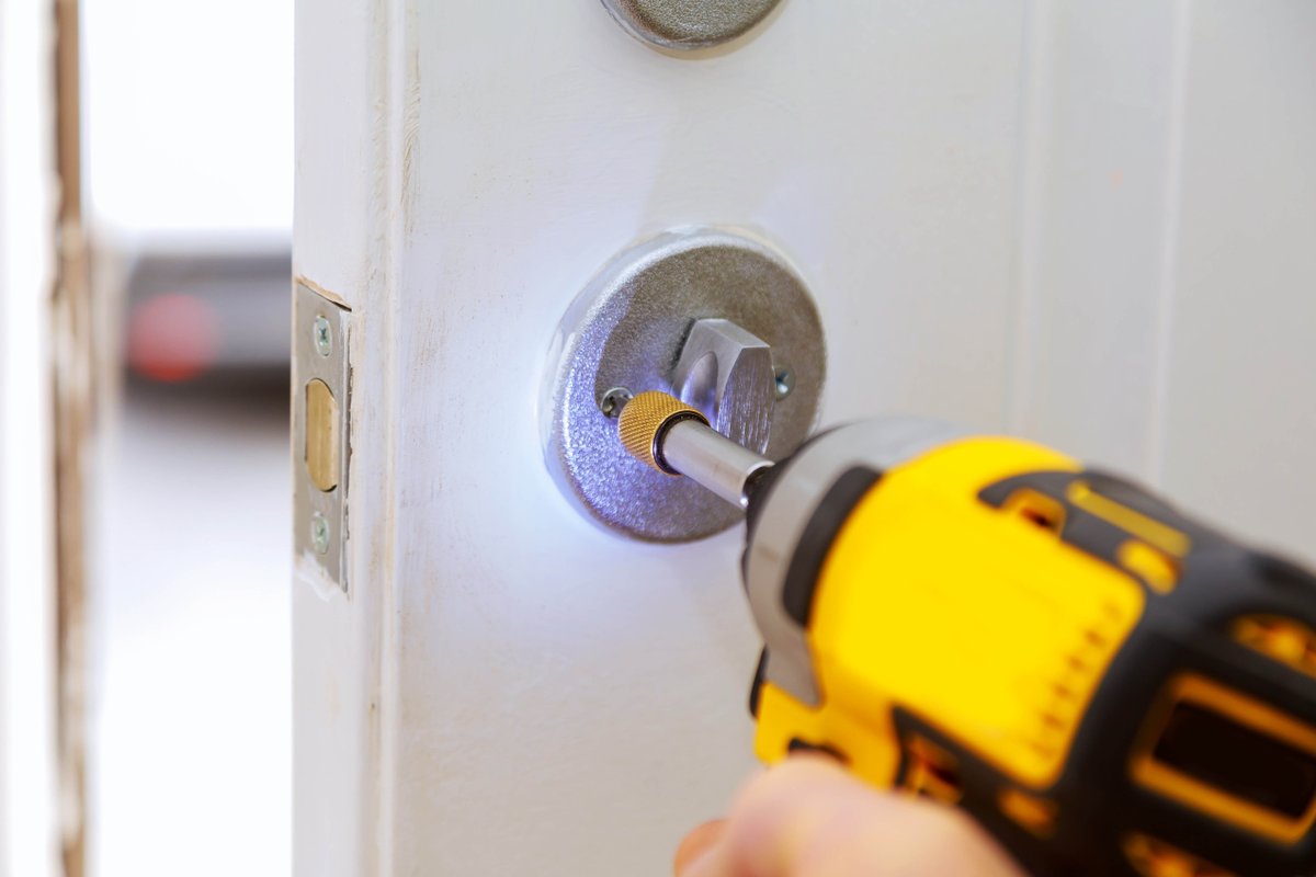 GramentosServc's tweet image. Don't let a malfunctioning lock compromise your safety. Our lock repairs are fast and reliable, ensuring your security is restored in no time. Contact us today to see how we can help meet your needs.
#LockRepairs
locksmithsuniversityplace.com/lock-repairs