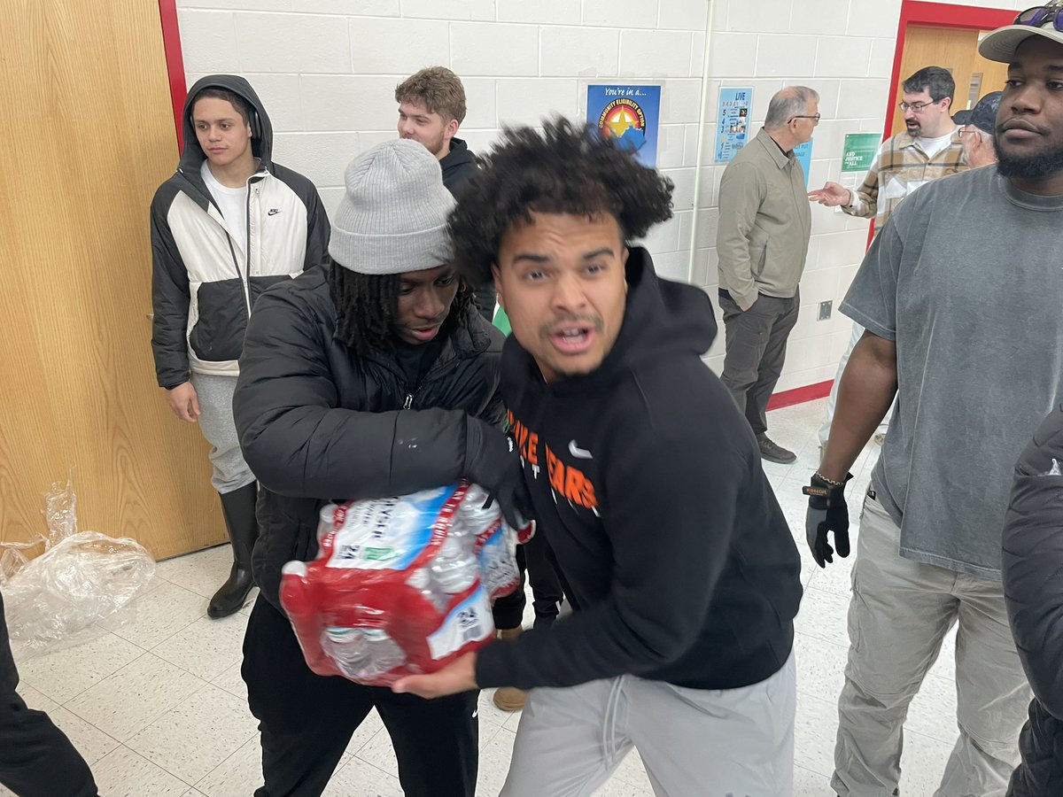 UPIKE FOOTBALL tweet media