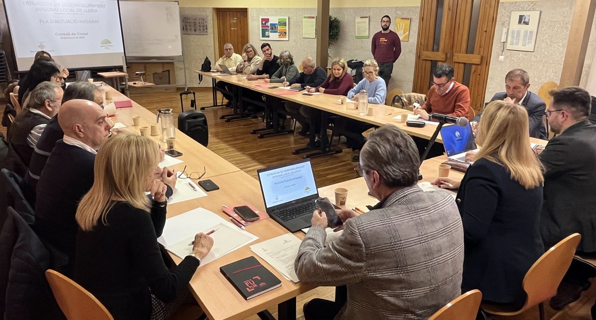 paerialleida's tweet photo. ▶️ El Consell de Ciutat constitueix la comissió de Sostenibilitat i Agenda Urbana 2030.
És l’espai on es debatran, de manera participativa, qüestions vinculades a la gestió de l’aigua, els residus, el canvi climàtic, la mobilitat sostenible i l’urbanisme responsable. https://t.co/dTJAAYzixS