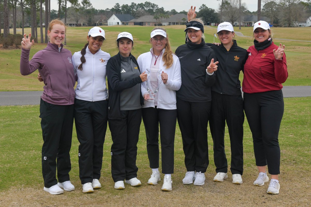 𝗜𝗧'𝗦 𝗖𝗢𝗠𝗜𝗡𝗚 𝗛𝗢𝗠𝗘 🏆

The Warhawks repeat as Great River Cup Champions and defeat James Madison in the championship match!