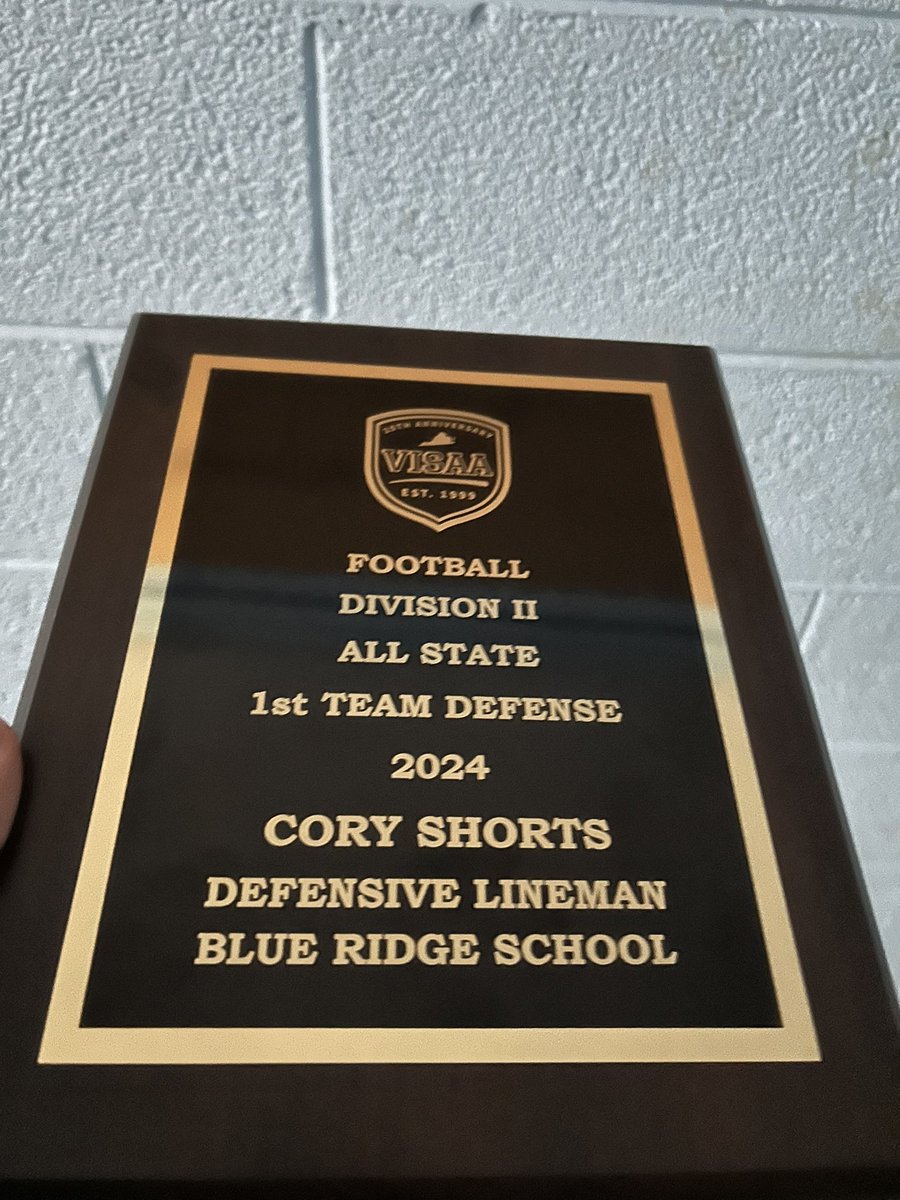 Coryshorts20's tweet image. Plaque just arrived from @GO_VISAA
Next year will be even better. 💪🏽 @brsbaronsfb @TimThomasBRS @notlocalexander @ErikPeanut