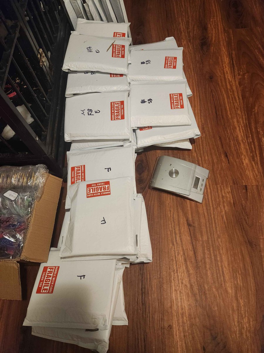 Hello everyone!

While our shipping mod is busy packing all the bundles, we are extending the address change deadline until 23rd February. If you need to update your shipping address, please contact us via email or DM! 🐯👒💫