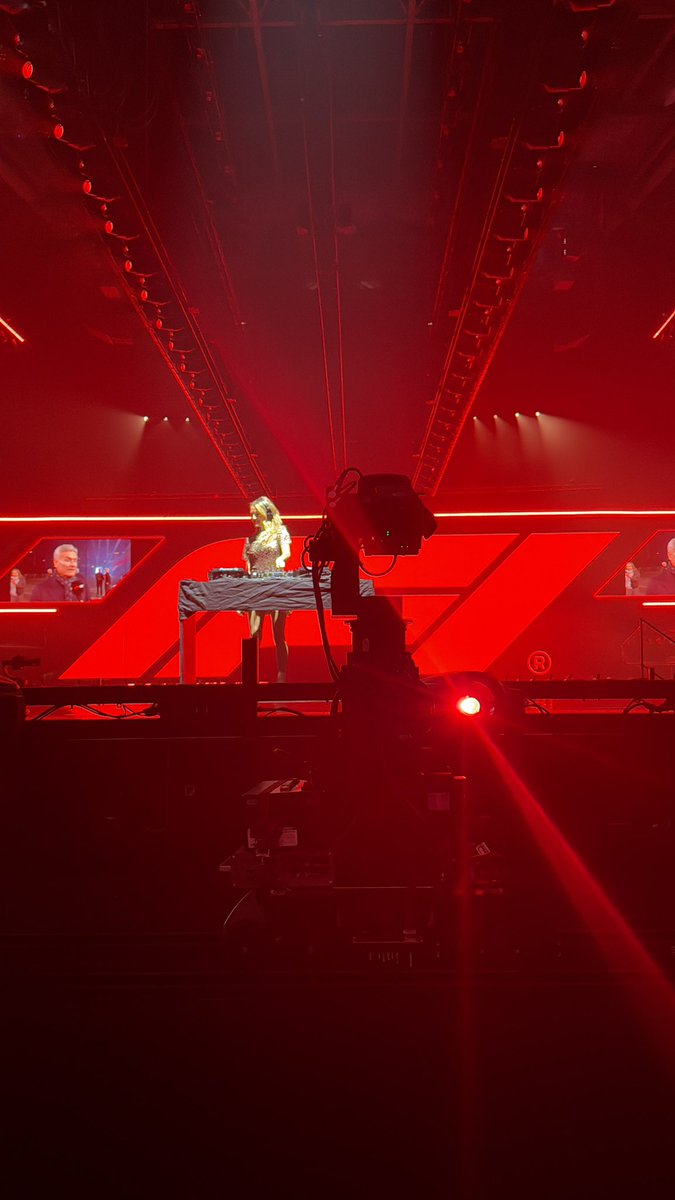 Barrier front and centre and ready for tonight’s show! #F175LIVE #F175 #F1