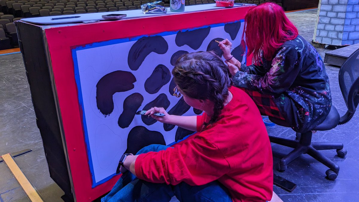 LHSPerforms tweet media