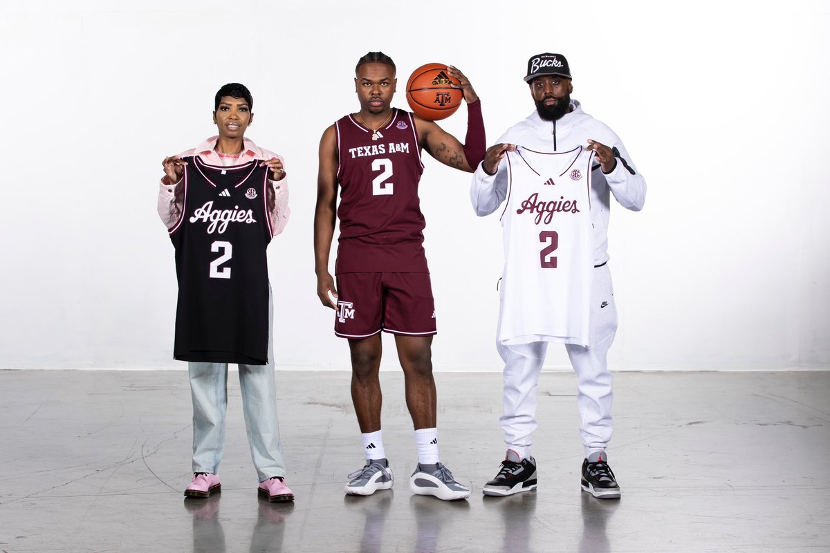 6'3 2026 PG DeZhon hall completed a visit to Texas A&amp;M this past weekend. 

Hall is playing the season with Legacy Early College (SC). Has also visited Ohio State &amp; Wisconsin. 

Last week, St. Bonaventure extended an offer.