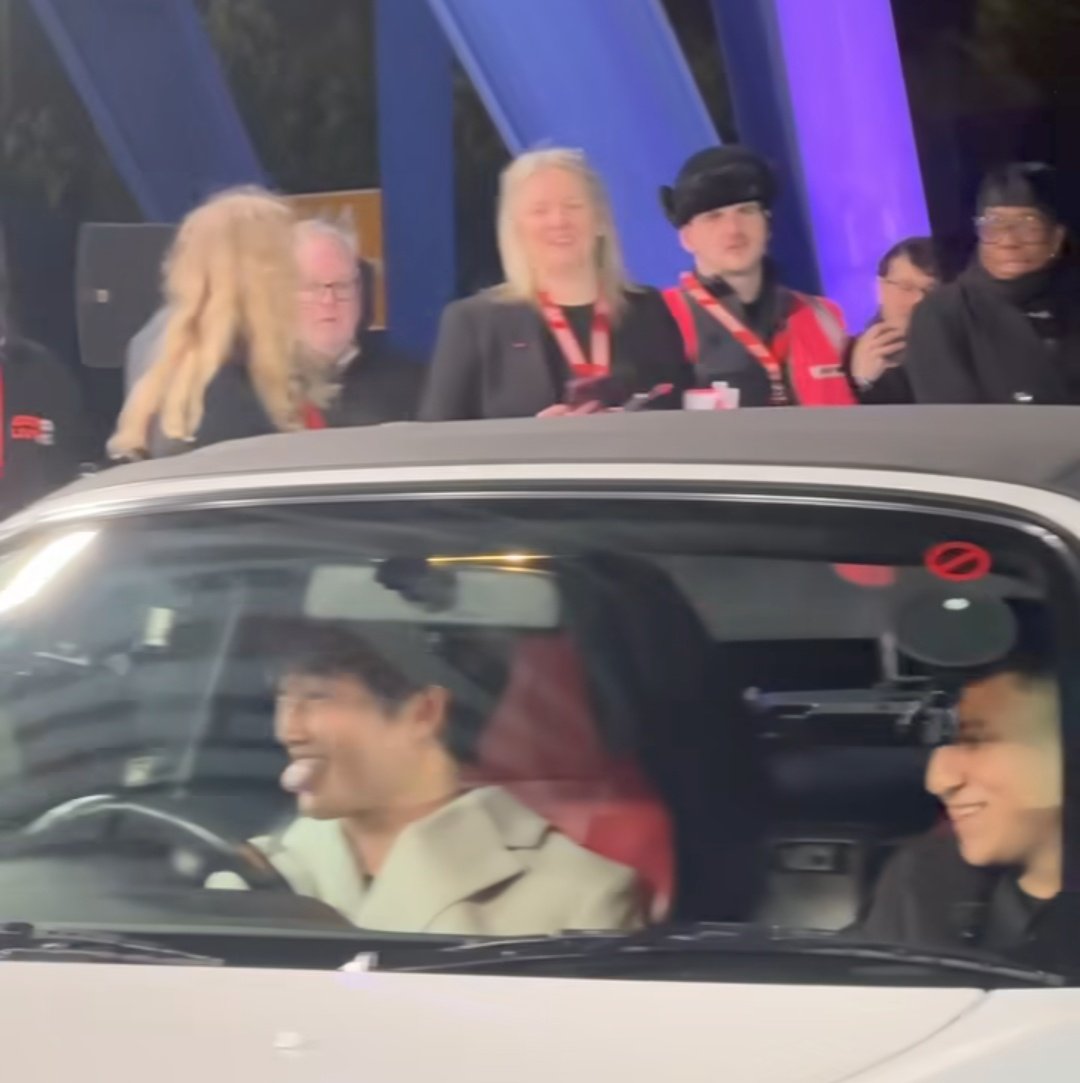 KDora1992's tweet image. 😝