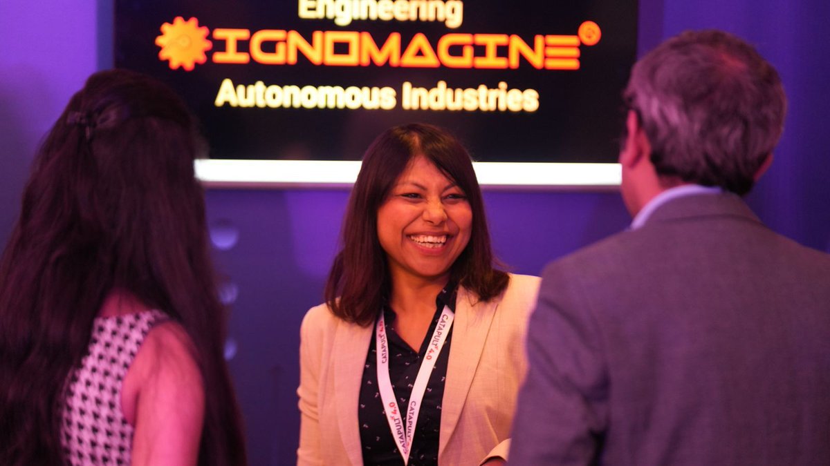 CatapultMLL's tweet photo. Energy and enthusiasm at the #Catapult4 Premiere Day Expo was unmatched! The zeal &amp; passion of our cohorts were on full display as they presented their
groundbreaking solutions to the world. 

#Startuplnnovation #PremiereDay #CreatorsOfTomorrow #FutureOfLogistics @Mahindralog_MLL https://t.co/1Bv41zzJAh