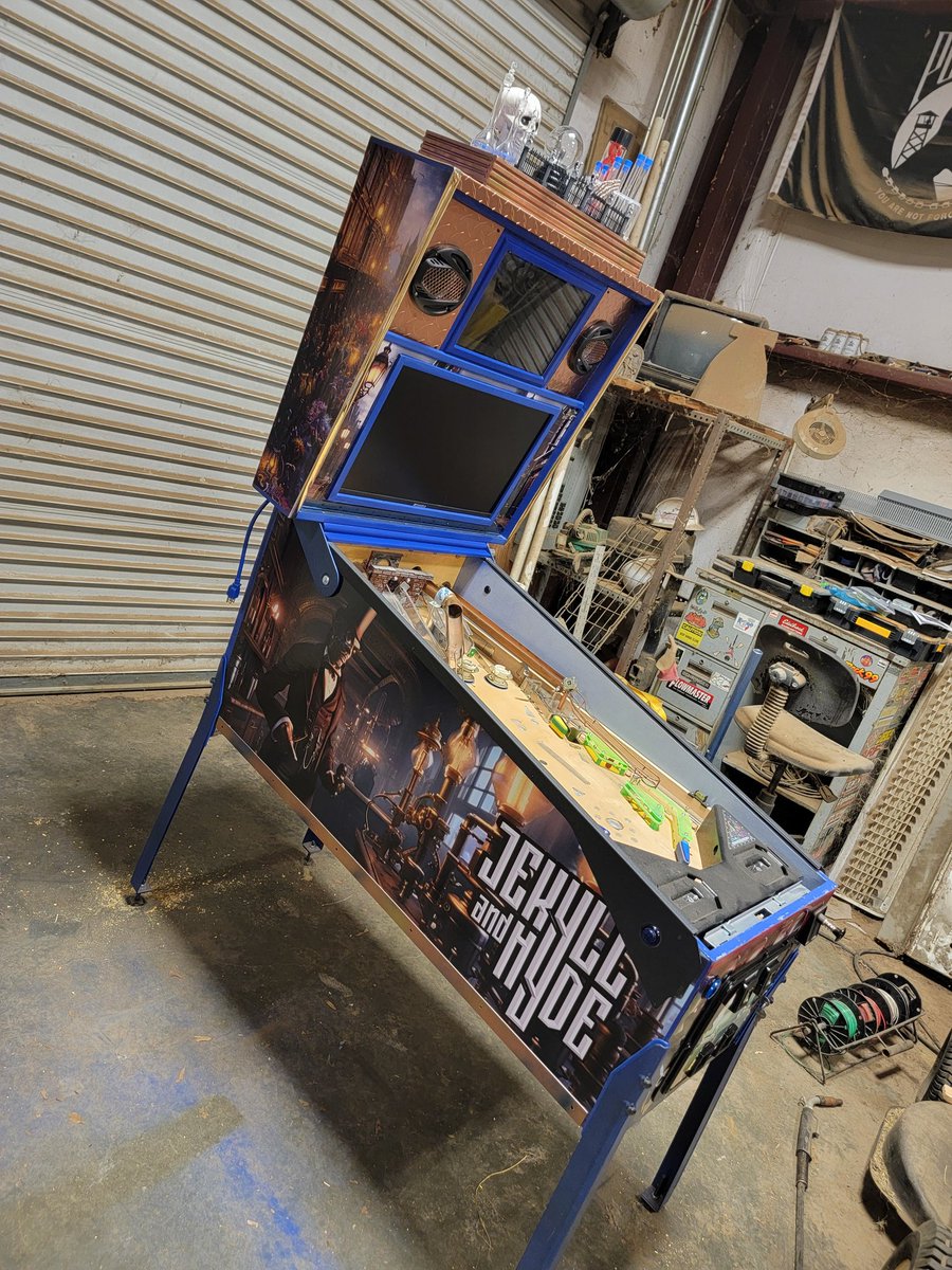 PeggBigg's tweet photo. Homebrew Jekyll &amp; Hyde making progress. 
#BiggDealCustoms #Alabama #Guitar #guitarplayer #art #artist #builder #music #musician #seccaracing #pinball #arcade #pinballlife #hi_guitar #rock #country #custommade #luthier  #wood #woodworker #wenproducts #silverballredneck https://t.co/y7ON79ckdG