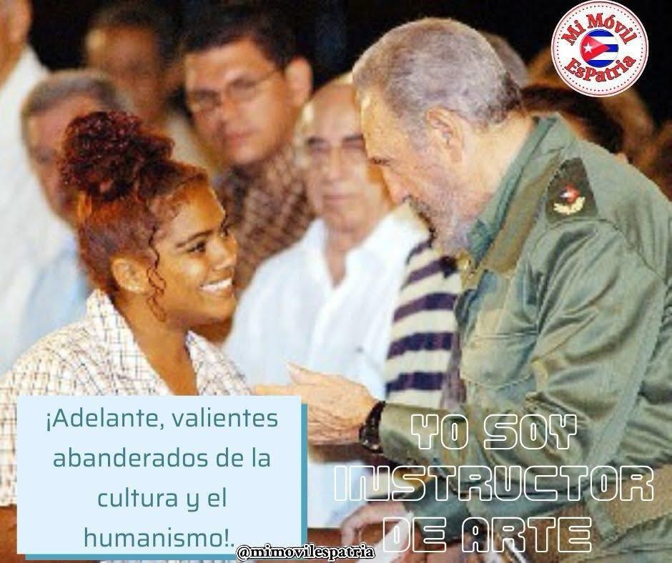 Muchas felicidades a los instructores de arte en su día, gracias por su entrega, dedicación y la alegría que desprenden en su quehacer diario.
#EducaciónMayabequeMelena 
#CubaMined