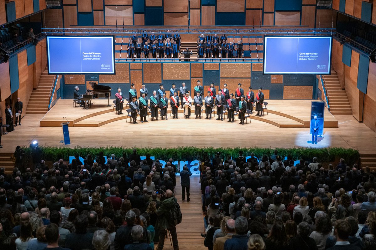 #Unifi inaugura l'anno accademico 2024/25!
La cerimonia, dedicata ai 250 anni del Museo <a href="/StoriaNaturale/">MuseoStoriaNaturale</a>, si è svolta oggi al Teatro <a href="/maggiomusicale/">Teatro del Maggio</a> davanti a un pubblico di oltre cinquecento partecipanti
Leggi la news e guarda le prime immagini
👉u.garr.it/XXfCa