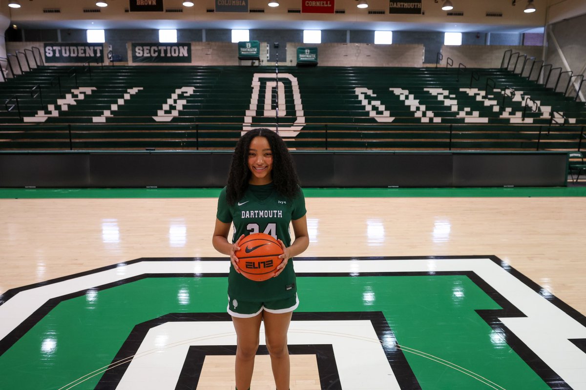 Kim_McMichael1's tweet photo. CONGRATULATIONS TO DEBRA - 1,000 HIGH SCHOOL CAREER POINTS!!!!
From her years at Pingry to her senior season at Blair Academy, she has shown relentless dedication, talent, and passion for the game. Next stop: Dartmouth College!
#WomenInSports #ProudMom #DartmouthCollege #1KPoints https://t.co/7lwepRJumB