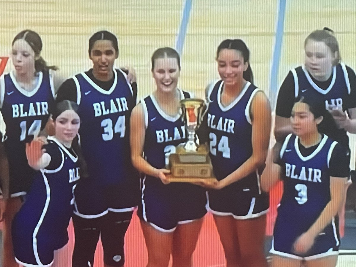 Kim_McMichael1's tweet photo. CONGRATULATIONS TO DEBRA - 1,000 HIGH SCHOOL CAREER POINTS!!!!
From her years at Pingry to her senior season at Blair Academy, she has shown relentless dedication, talent, and passion for the game. Next stop: Dartmouth College!
#WomenInSports #ProudMom #DartmouthCollege #1KPoints https://t.co/7lwepRJumB