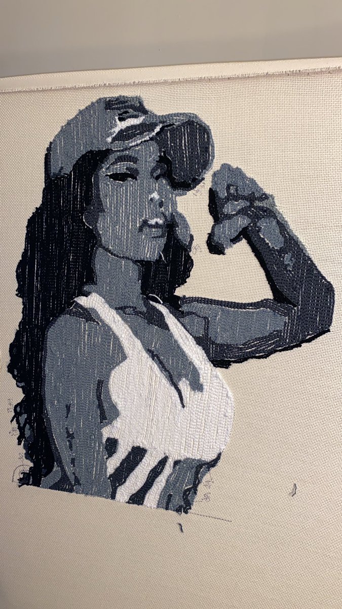 ondraaaaa1's tweet photo. Just Finished Up A Nicki Minaj Rug !! Now it’s time to shave the rug and clean it up 💗💗💗 #NickiMinaj #thebarbz #barbiegang #nickitheninja #nickitheboss #barbiefans #barbiedreamhouse @justTayforshort Watchu think ? 👀👀💕 https://t.co/ROzfarP0Rc