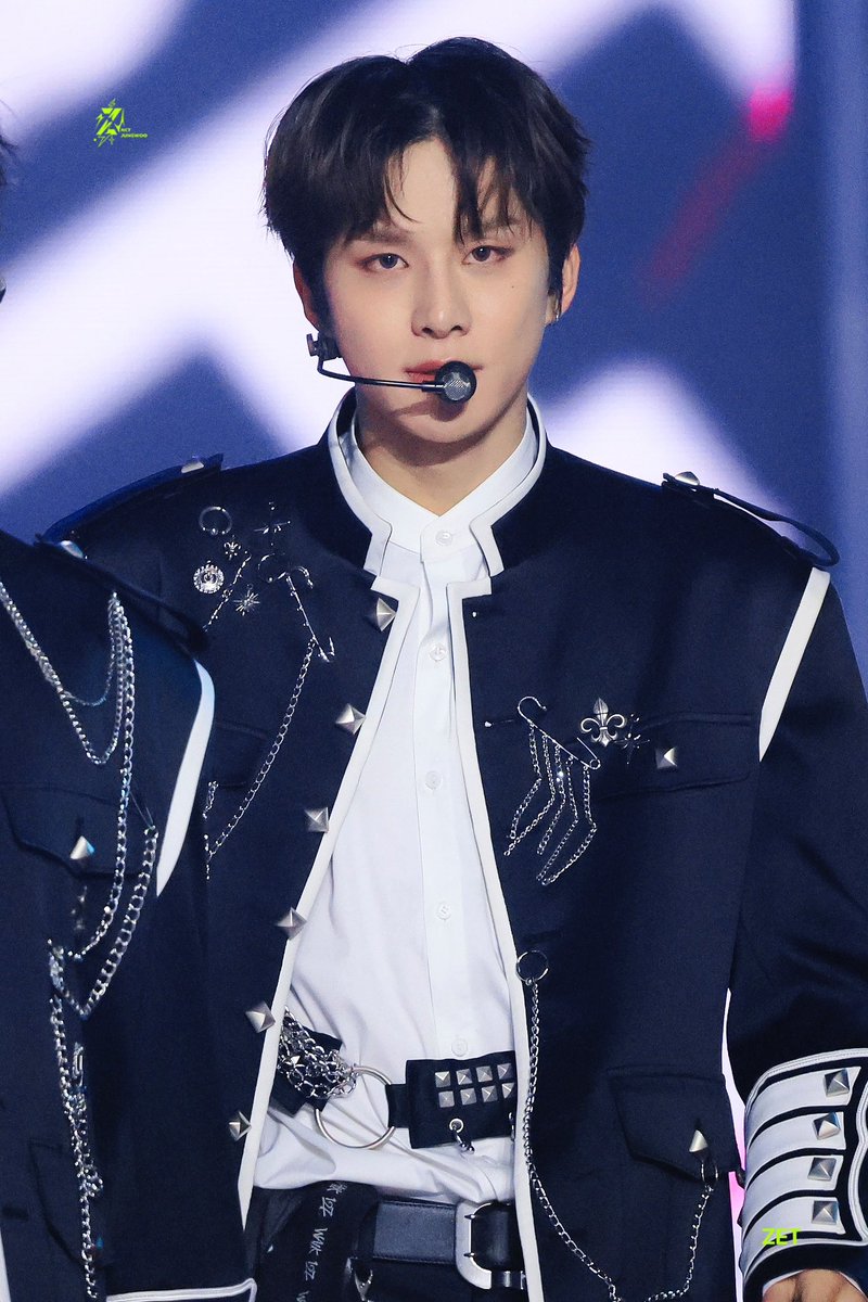 241220 #NCT #NCT127 #정우 #JUNGWOO

#Jungwoo27thCandyParty
#정우의_스물일곱도_같이걸을래