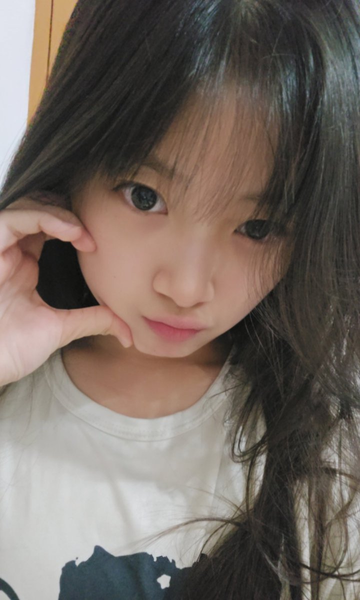 RFritzy_JKT48's tweet photo. pap sebelum bobooo https://t.co/UUiMcLwwyQ