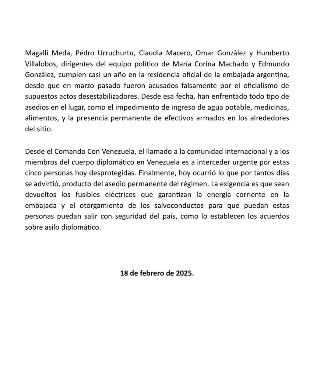 ‼️ ALERTA INTERNACIONAL: 
Colapsó en la madrugada planta eléctrica de la embajada argentina en Caracas donde permanecen 5 asilados políticos. 

Comunicado a los venezolanos y la comunidad internacional:

goo.su/aNMKix
