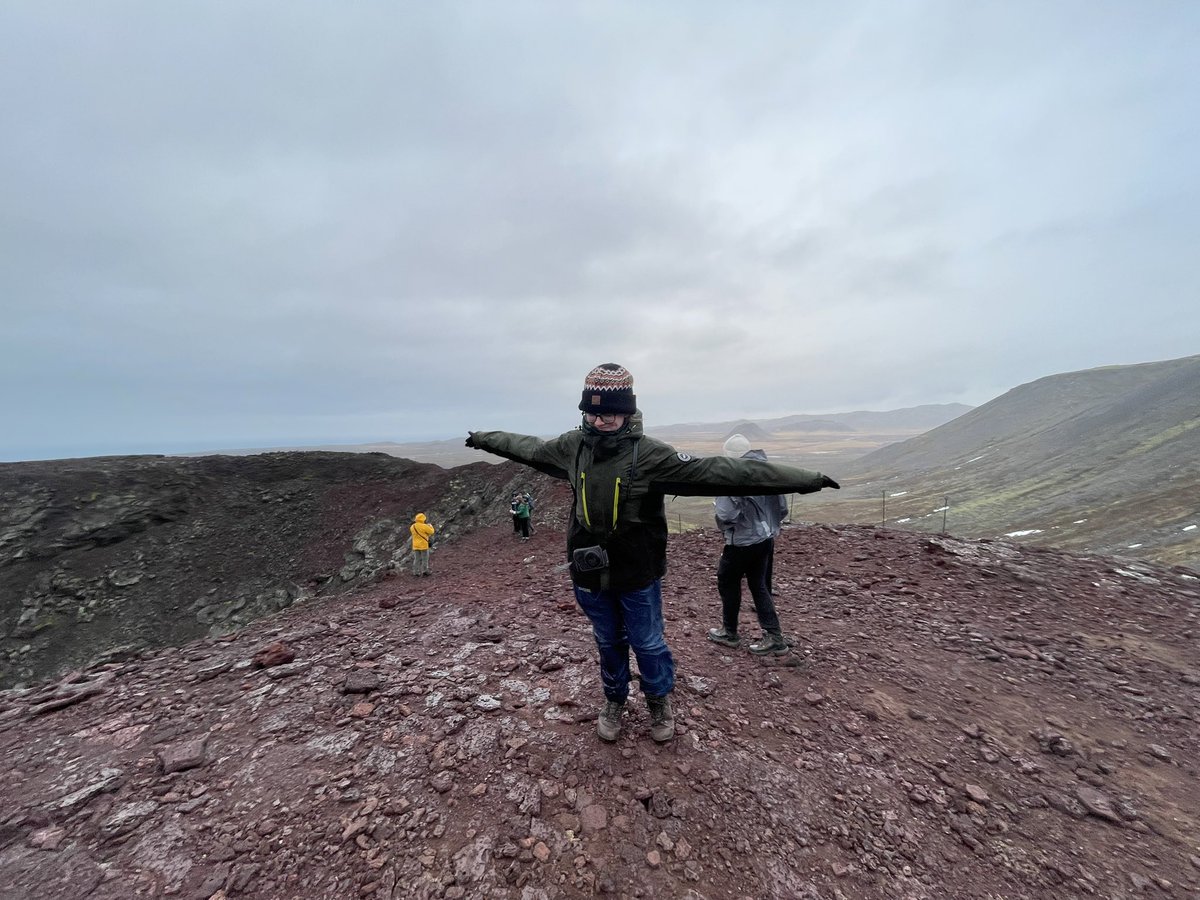 Hele’s Iceland tweet media