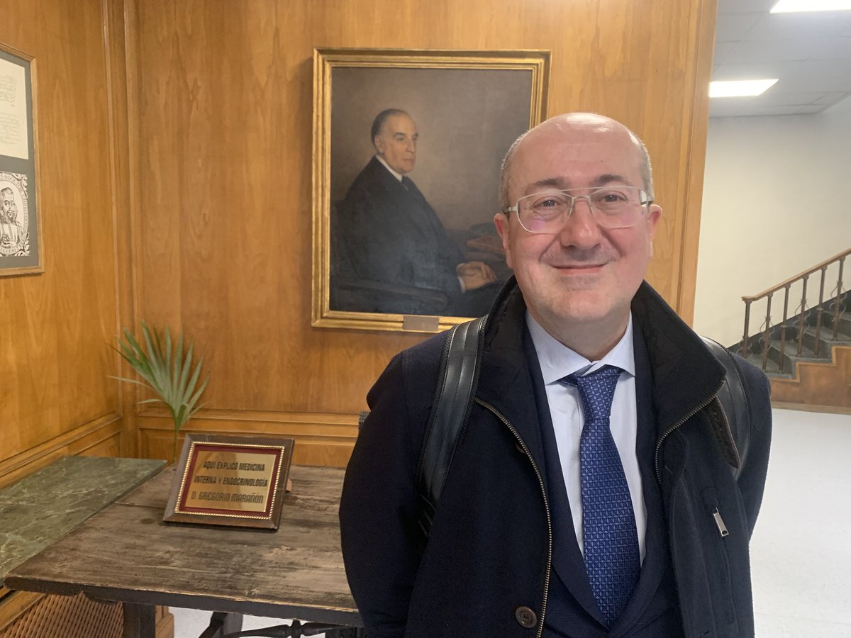 Francisco Ayala ha conseguido la jefatura de Servicio de Oncología Médica del Hospital Gregorio Marañón en concurso oposición. ¡Enhorabuena, querido compañero de más de 30 años! Te echaremos tanto en falta como tus pacientes. ¡Mucha suerte y un fuerte abrazo!