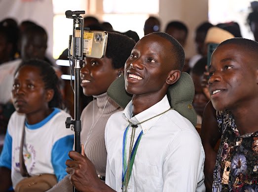 mkiboneka's tweet photo. Thank you @UCC_Official for the opportunity to share with the youths of Asuret in Soroti about skilling and opportunities in digital content creation. It was a blessing 🙏🏾. https://t.co/NCPusH9o9f