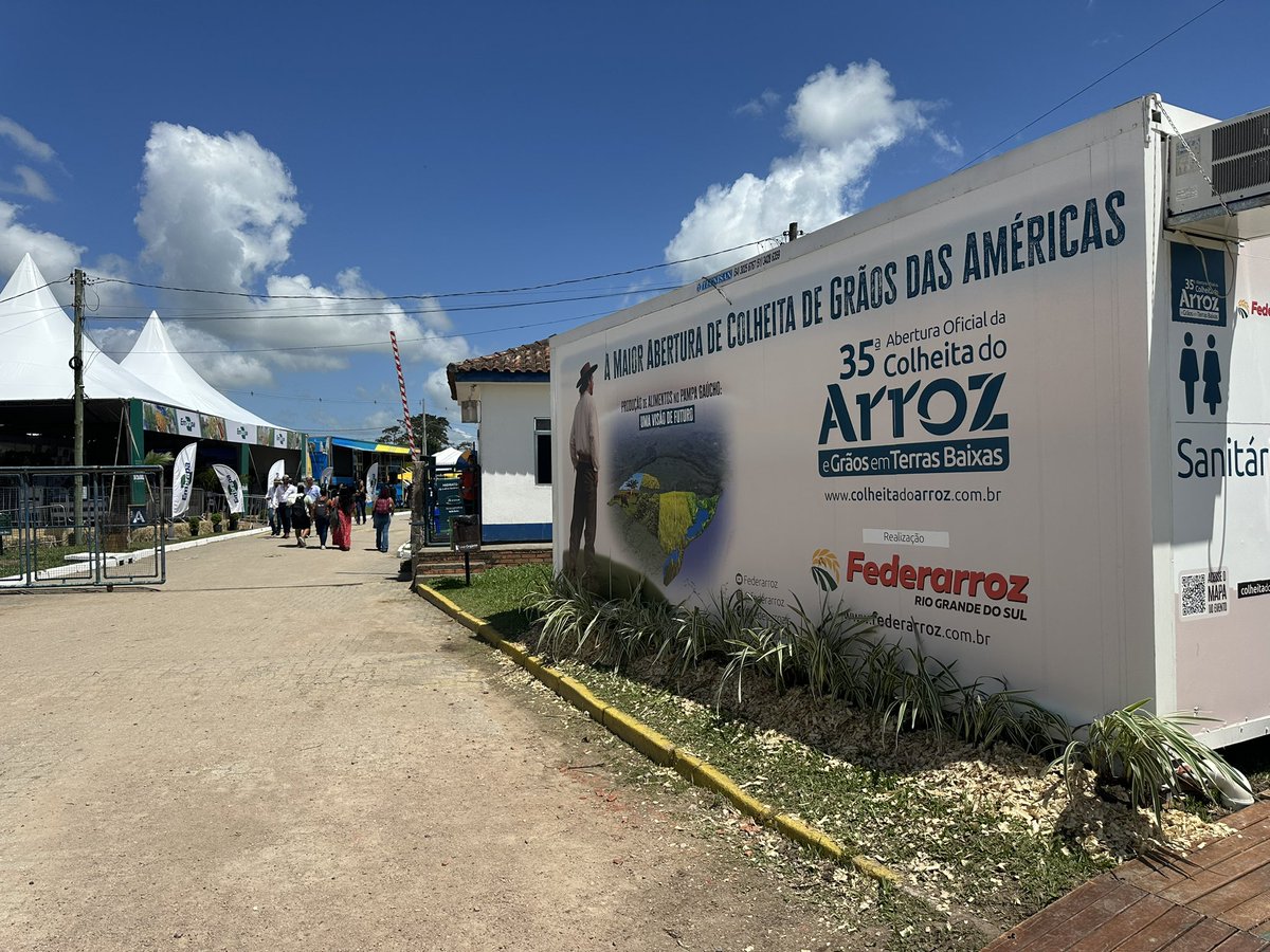 Ya estamos en la Inauguración Oficial de la Cosecha de Arroz de Brasil 🌾🇧🇷

Toda la cobertura esta semana en <a href="/valoragricolauy/">Valor Agrícola 🇺🇾</a> <a href="/VAgregado/">Valor Agregado</a> <a href="/ruraleselpaisuy/">RURALES EL PAÍS</a> <a href="/HablemosdeAgro1/">#HablemosdeAgro</a> <a href="/Agrodelsurlatam/">Agro del Sur</a>