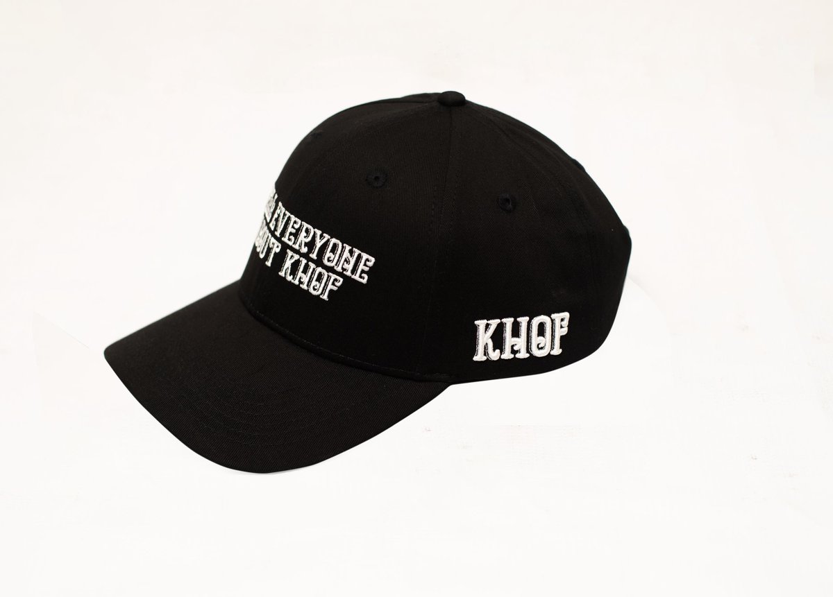 Only1Khof's tweet photo. Stay cool in this hot sun with the perfect headgear.
Baseball caps, Hats, and Snapbacks are great for shielding your face and head from the sun's strong rays.

Shop our collection today at https://t.co/Bt92hW1nN7 and turn heads.

Frame 1 & 2 - ₦30,000
Frame 3 & 4 - ₦35,000

#KHOFfashion