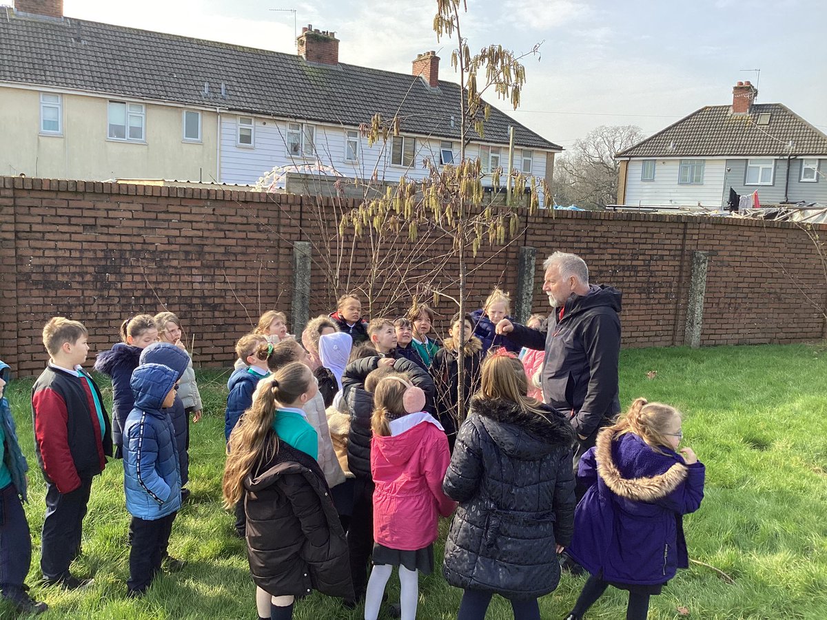 Maesglas Primary School (@maesglasprimary) on Twitter photo Knot tying and observing our outdoor environment with <a href="/OutdoorCoachUK/">OUTDOOR COACHING UK</a> this morning in #MPSElm Knot tying and observing our outdoor environment with <a href="/OutdoorCoachUK/">OUTDOOR COACHING UK</a> this morning in #MPSElm