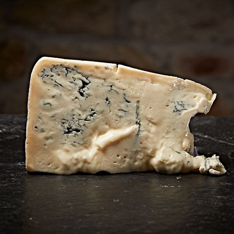 PongCheese's tweet photo. Gorgonzola Dolce DOP - The most sexy and silky #cheese in the world. This is the creamier and sweeter version of #Gorgonzola, rich and spicy with an an aromatic buttery bite.

https://t.co/xHFaxJ64ZC https://t.co/olz6cWV6jZ