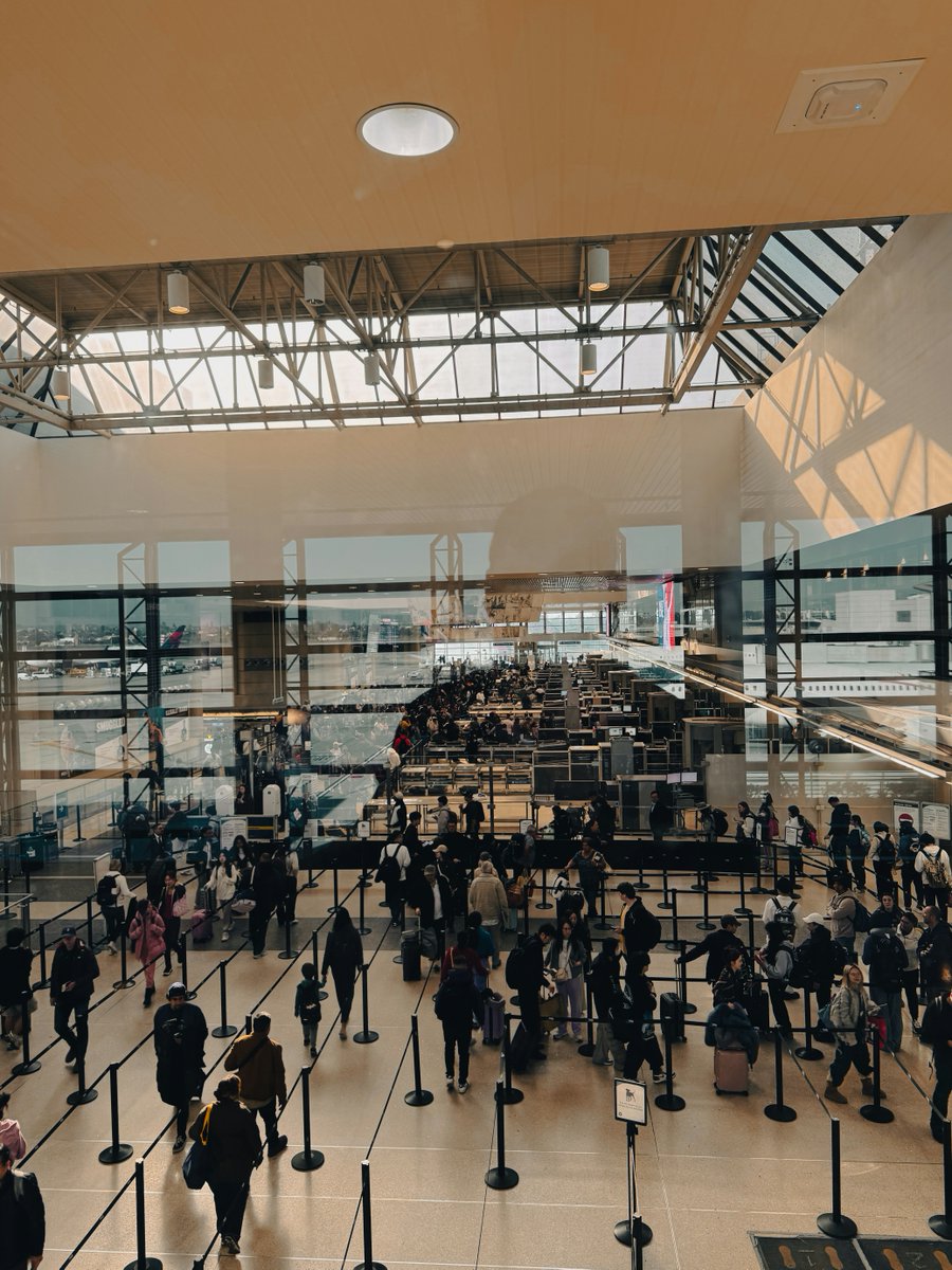 We promise your hotel stay will be stress-free, and we want your journey here to be just as easy! Whether it's staying organized or navigating new ID rules, these six tips will help you travel with ease. bit.ly/3Q7igH7.