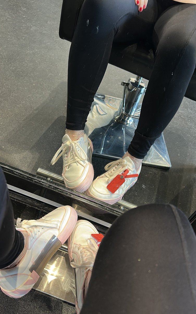 Inkedandunique's tweet photo. #crepcheck
#OffWhite White/Pink Leather Vulcanized trainers
#sneakerhead https://t.co/rjMjRivGCp