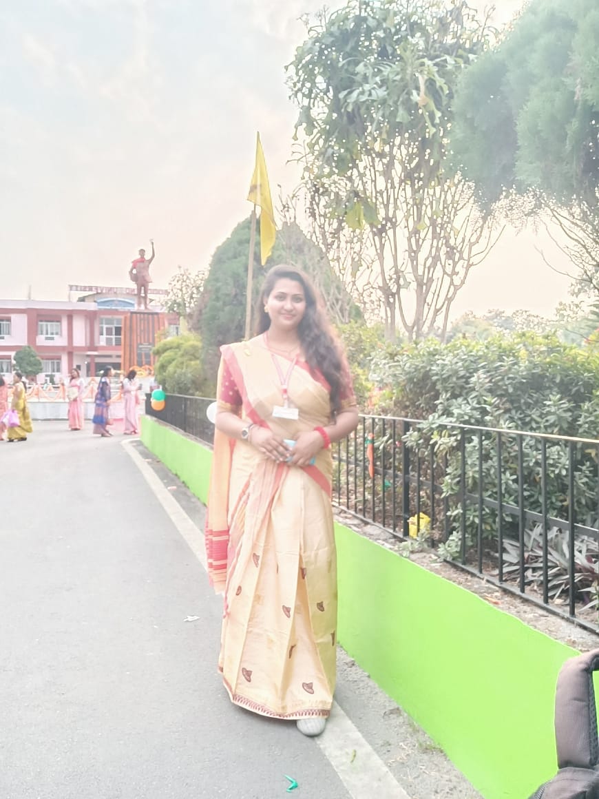 BhanimaDas1's tweet photo. Officially Post graduated with 1st class 🎓🥰♥️🧿
3rd Convocation of Bodoland University ✨.
#convocation #bodolanduniversity #3rdconvocation #bhanimadas https://t.co/XCm7cB1vx0
