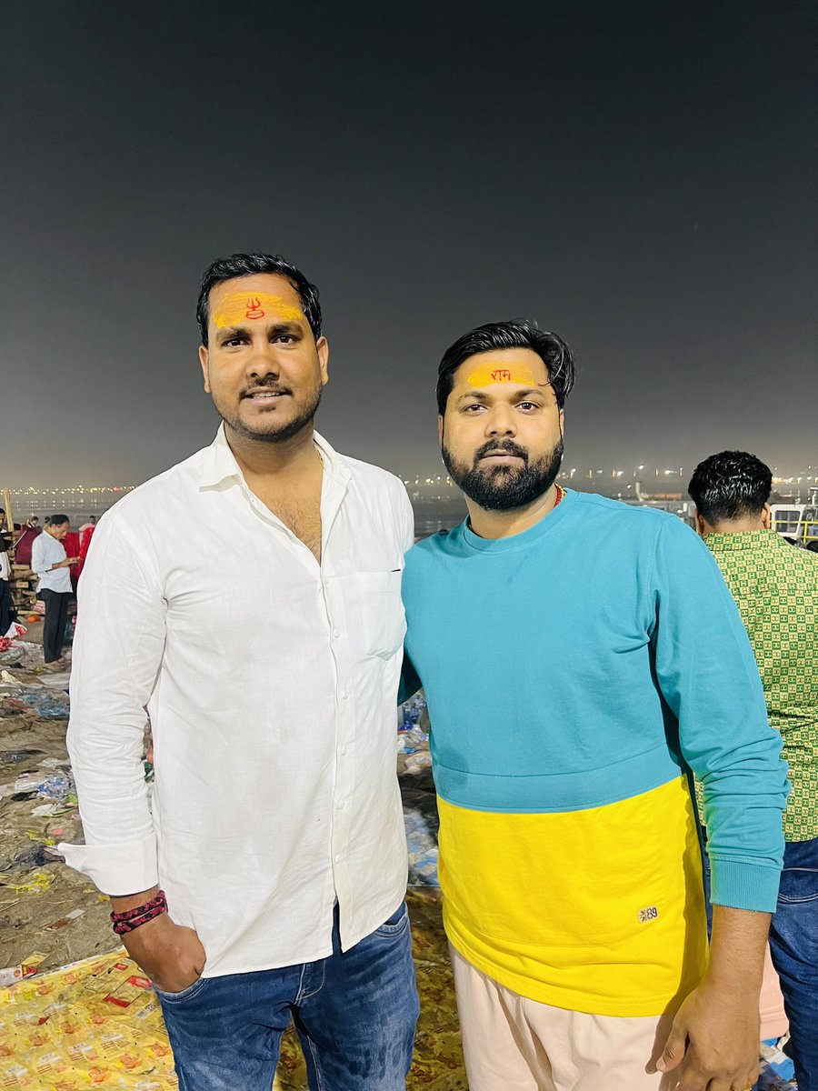 SunilThekma's tweet image. प्रयागराज में देशी स्टार @samarsinghsh भैया !!
#samarsingh #kumbh