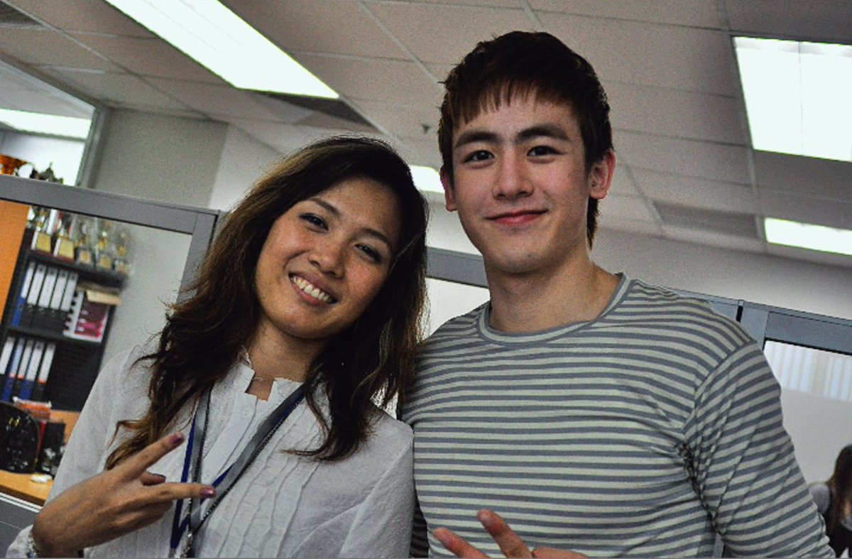 AboutPOfficial's tweet photo. ย้อนเวลาไป 16 ปีที่แล้วตอนอายุ 25   เก็บรูปกับน้องคุณไว้อย่างดีเลย เพราะเป็นช่วงเวลาของการทำงานที่มีความสุขมาก ๆ ไม่รู้น้องจะยังจำเราได้มั๊ย   พี่ปายสวยขึ้นแล้วนะ 😂
@Khunnie0624 

#Aboutp 
#Aboutpai https://t.co/BnabV80qBl