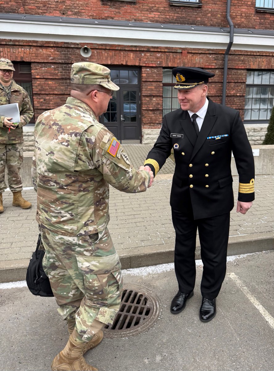 US_EUCOM's tweet image. Brig. Gen. Chris McKinney and a USEUCOM CBRN Defense team visit Estonia to enhance NATO CBRN readiness and deter against potential adversarial WMD threats. #WeAreNato #strongertogether #agileforces