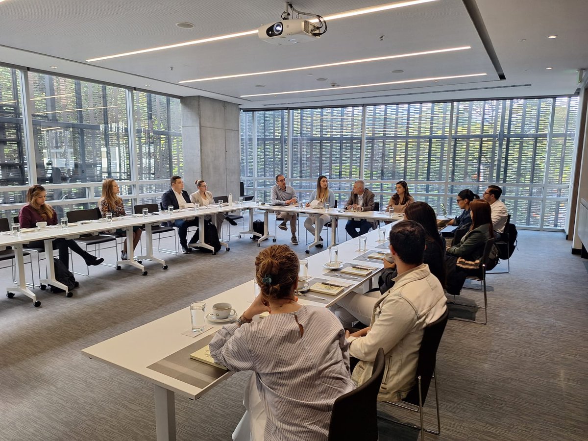 BureauMedellin's tweet photo. Presentes en el encuentro de entidades vinculadas a la @CamaraMedellin
Esta reunión permite articularnos para generar relacionamiento, compartir buenas prácticas de gobierno corporativo, identificar oportunidades de apoyo y otras acciones que son importantes para la Fundación.🙌 https://t.co/K34Oc6neWO