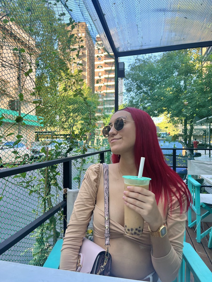 Busco suma financiero Soy Consuelo, Diosa chilena🇨🇱De 21 años viviendo en argentina🇦🇷. Solo la gente se comprometería a contribuir y consentirme💸MD donaciones aqui: paypal.me/carlahuerta621