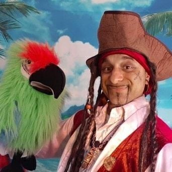 🦜🏴‍☠️BHANGRA PIRATE ADVENTURE🏴‍☠️🦜
Bhangra Pirate Adventure is tomorrow! 
Grab your pirates hat and join Captain Bhangra Pirate on his adventure to Treasure Island! 
Reserve your spot now! 
📆 Wednesday 19th February
🔎 buff.ly/4b5lViD
📍 Down Town (Above New Look)