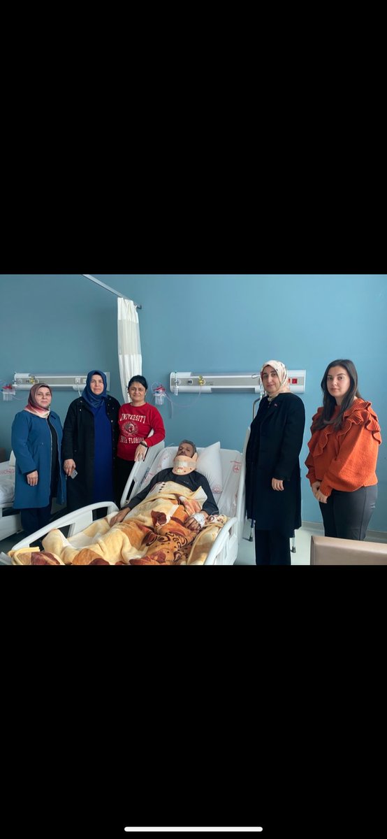 Ak Parti Osmaniye İl Kadın Kolları Başkanı Sn. Sultan OKUR Başkanımız ile birlikte Merkez İlçe Yönetim Kurulu Üyesi Turap Kar'a geçmiş olsun ziyaretinde bulunup aynı zamanda Merkez İlçe Yönetim Kurulu Üyesi Nihal Kar'ın doğum gününü kutladık.