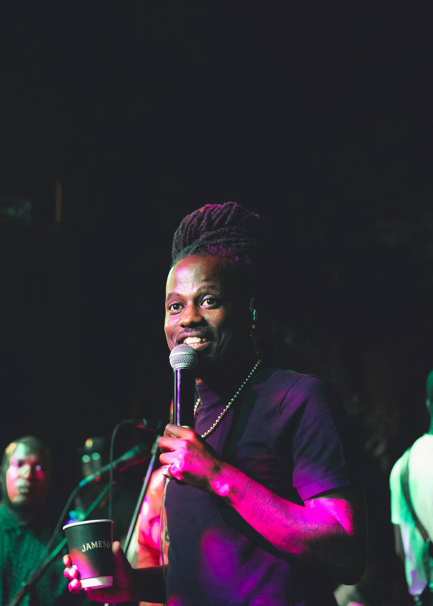 Prodigiosn's tweet image. Tenho que estar muito feliz pra sorrir assim!
Sábado foi especial💙
#jamesontakeover 🥃