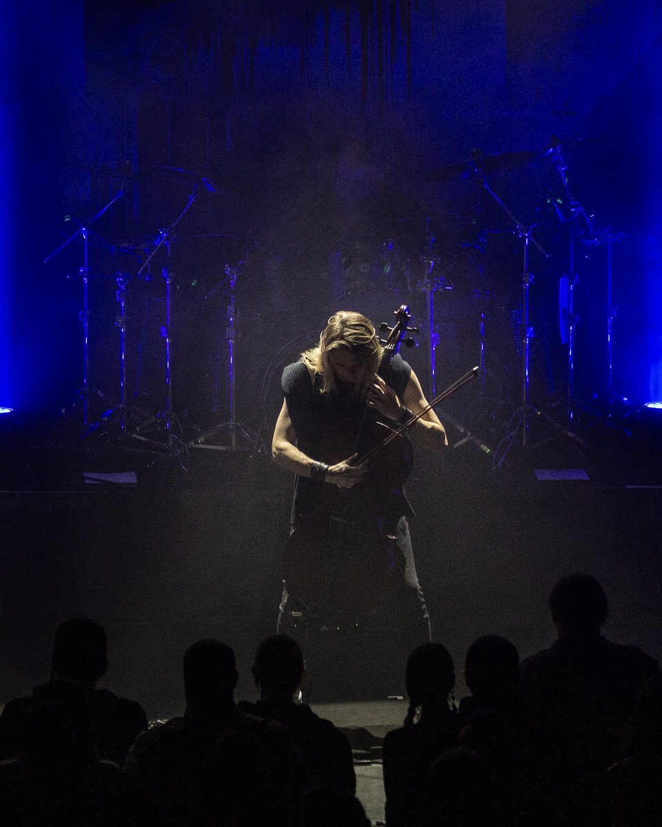 apocalypticafi's tweet photo. Thank you, Cincinnati, Chicago and Detroit! What an incredible run through these amazing cities! We are beyond grateful for your support, your voices, and your unstoppable spirit. 🤘
📸:Usaf Alcodray I @missedyouattheshow
#Apocalyptica #Metalhead #MetalMusic #Metallica #PMV2 https://t.co/3wwAdBiQoK